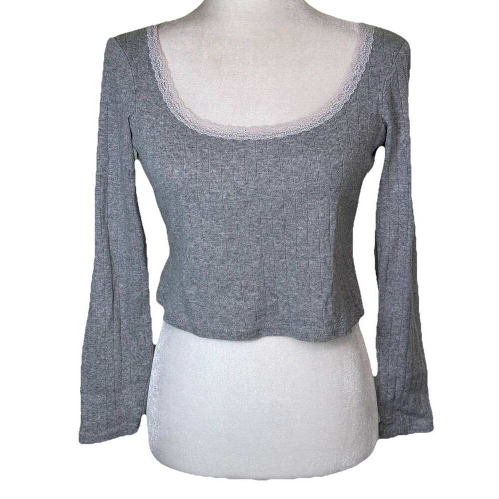 Woman’s Y2K Gray Ribbed Lace Trim Top Long Sleeves‎ Balletcore Soft Girl Sz Med